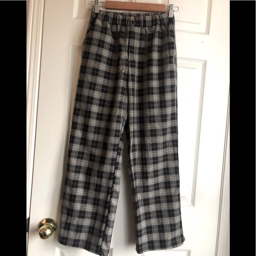 Cropped straight leg plaid trousers